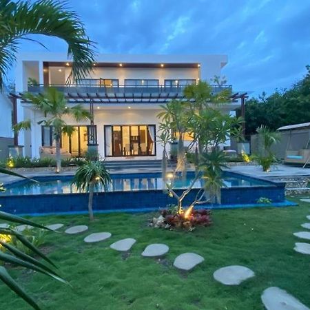 Villa Niang Ando ลาบวนบาโจ ภายนอก รูปภาพ