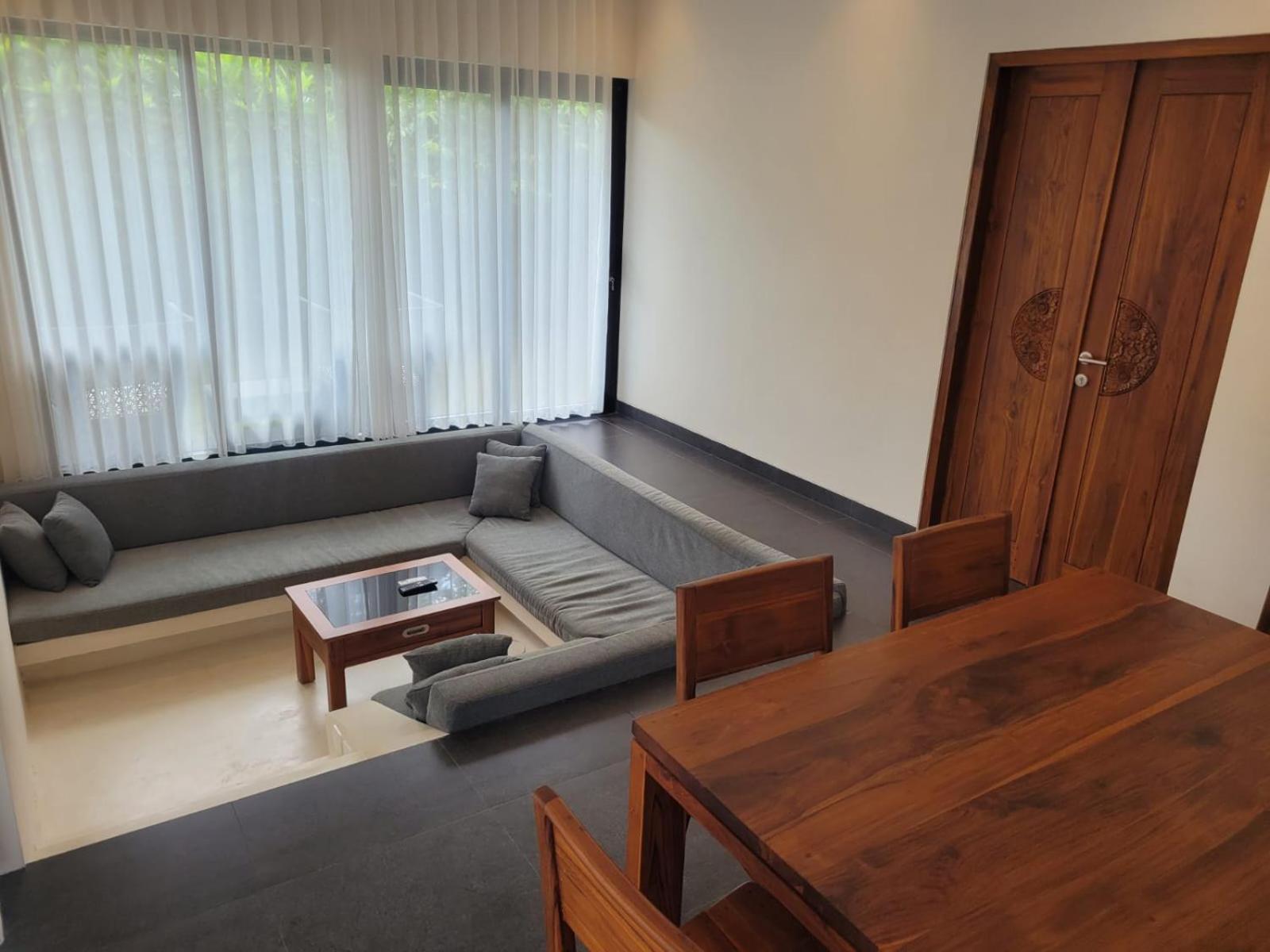 Villa Niang Ando ลาบวนบาโจ ภายนอก รูปภาพ